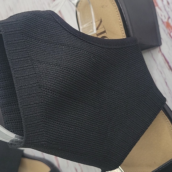 NIC + ZOE Black Slip On Sandals With Wide Elastic Ankle Strap Size 6 - Picture 4 of 6